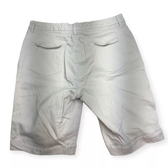 Gloria Vanderbilt All Around Slimming Effect Bermuda Jean Shorts Size 16 White - Picture 2 of 9